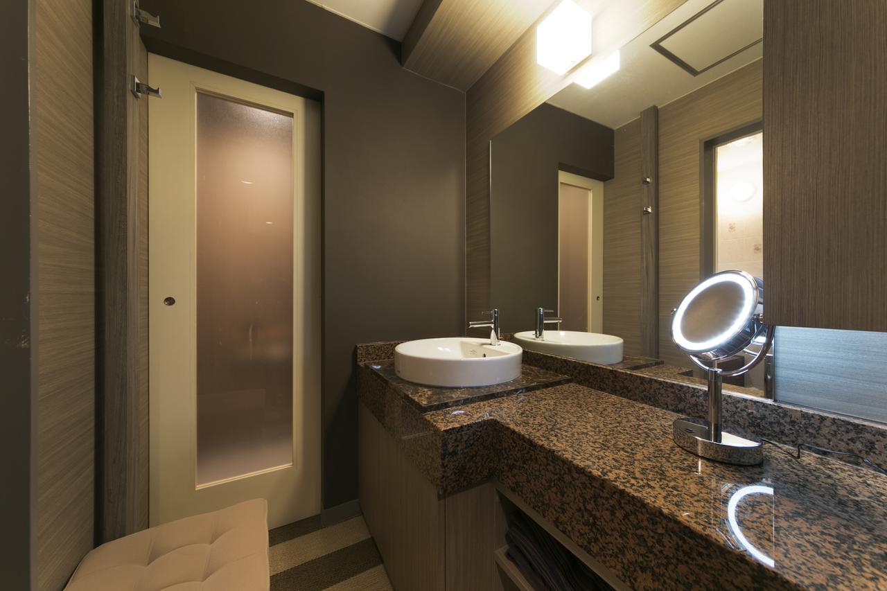 Hotel Lotus Kobe (Adults Only) Esterno foto